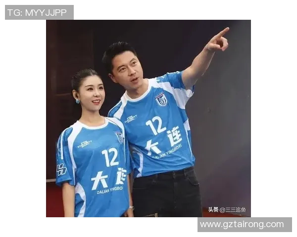 与足球明星同框的精彩瞬间分享你我共同的热爱与梦想 与足球明星同框的精彩瞬间分享你我共同的热爱与梦想